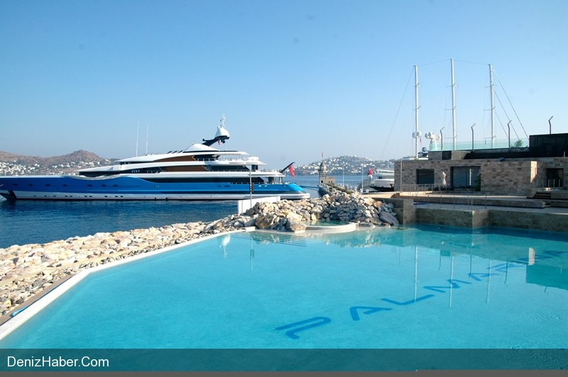 Madame Gu ve Kibo, Palmarina Bodrum’da..